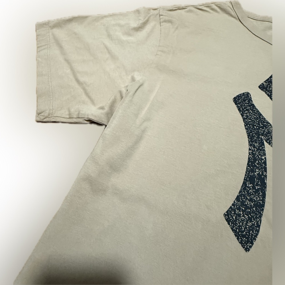 ‘47 Brand Light Tan New York Yankees T-Shirt - Picture 3 of 7